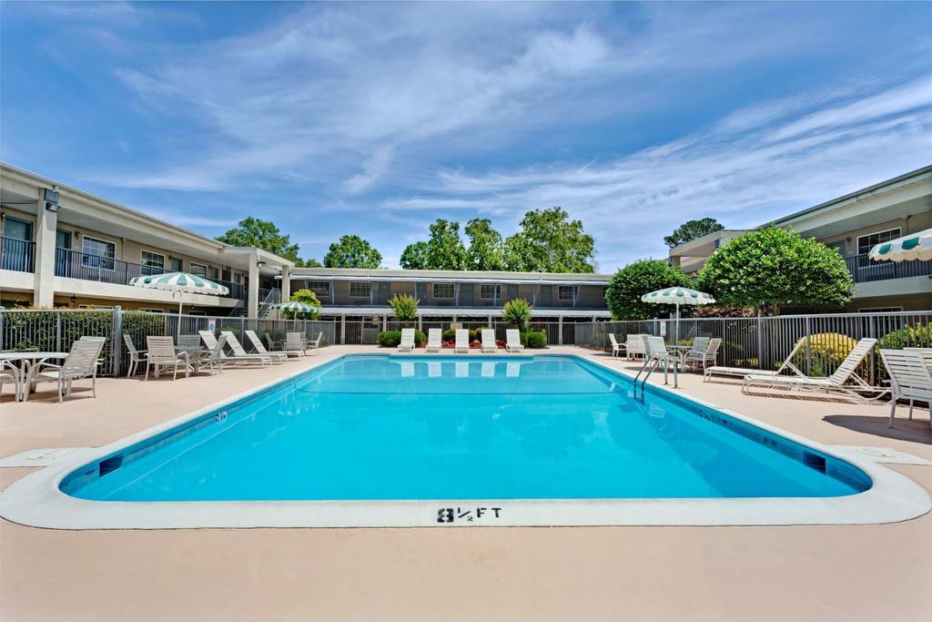 Days Inn Williamsburg Colonial Area Exterior foto